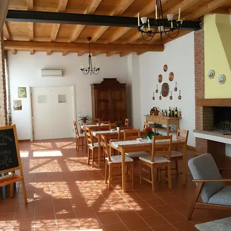 Agriturismo La Scala Farm stay Salo